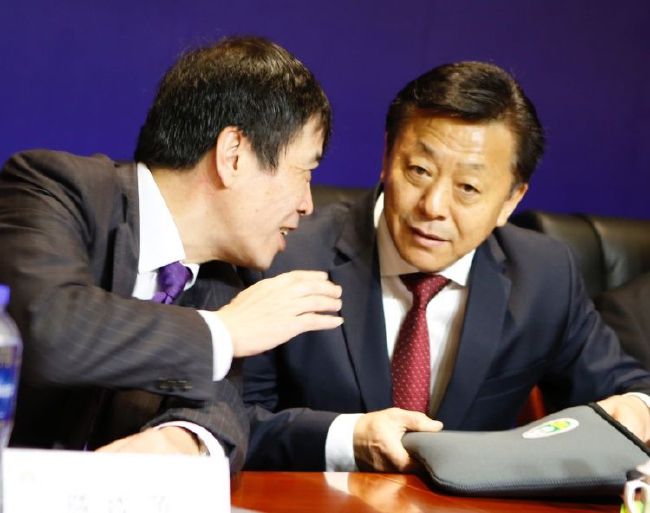 近日，由索尼影业、漫威影业联合出品的漫威超级英雄巨制《蜘蛛侠：英雄无归》北美预售火爆开启，影迷蜂拥抢票导致票务网站瘫痪，再现一票难求的观影盛况